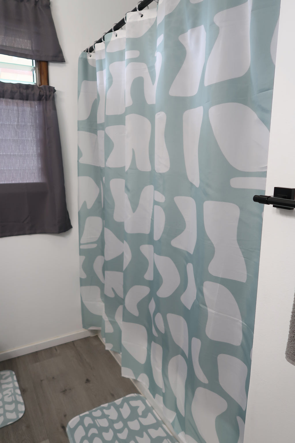 Hebrew Shell Bath Set