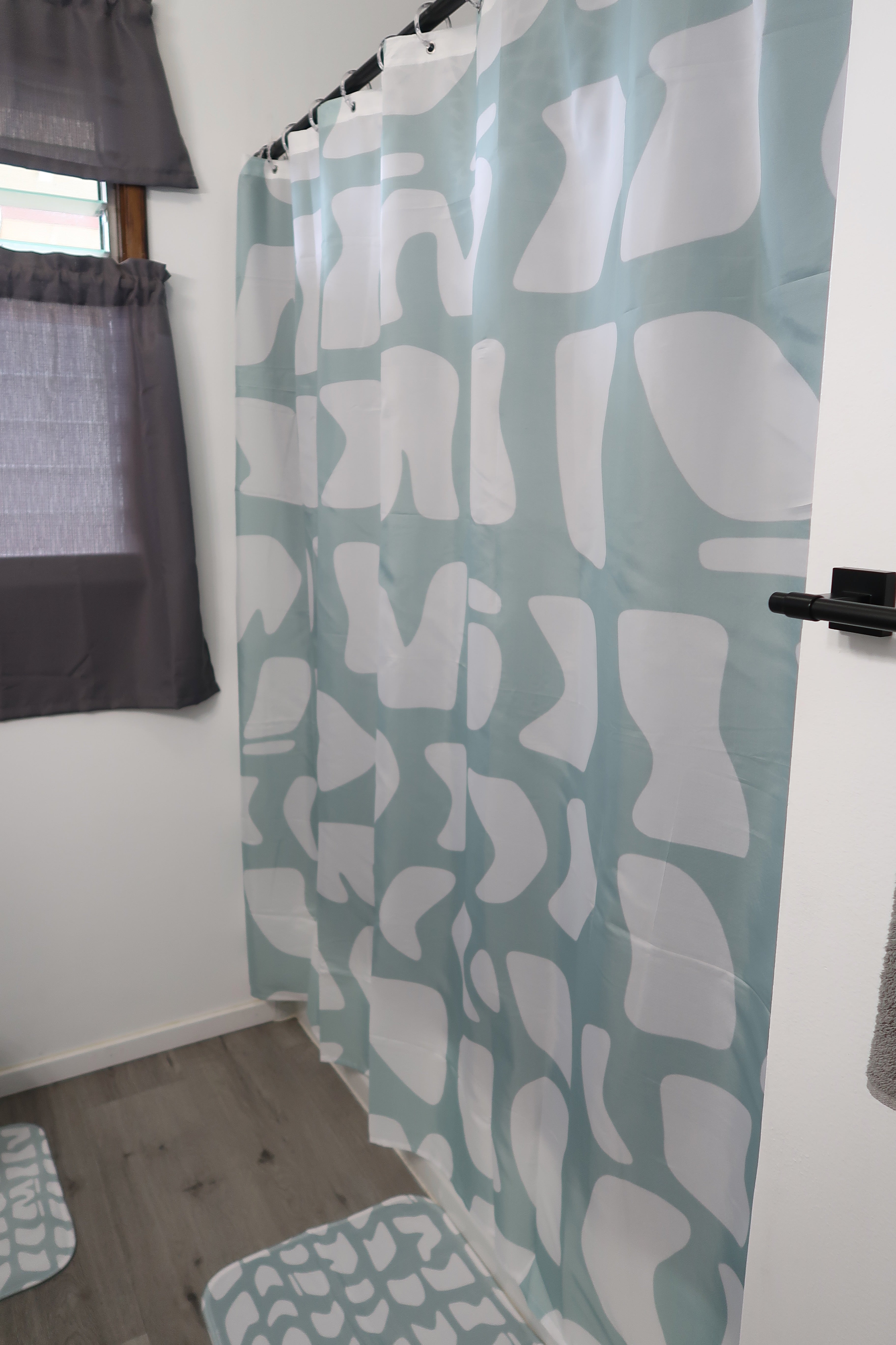 Hebrew Shell Bath Set