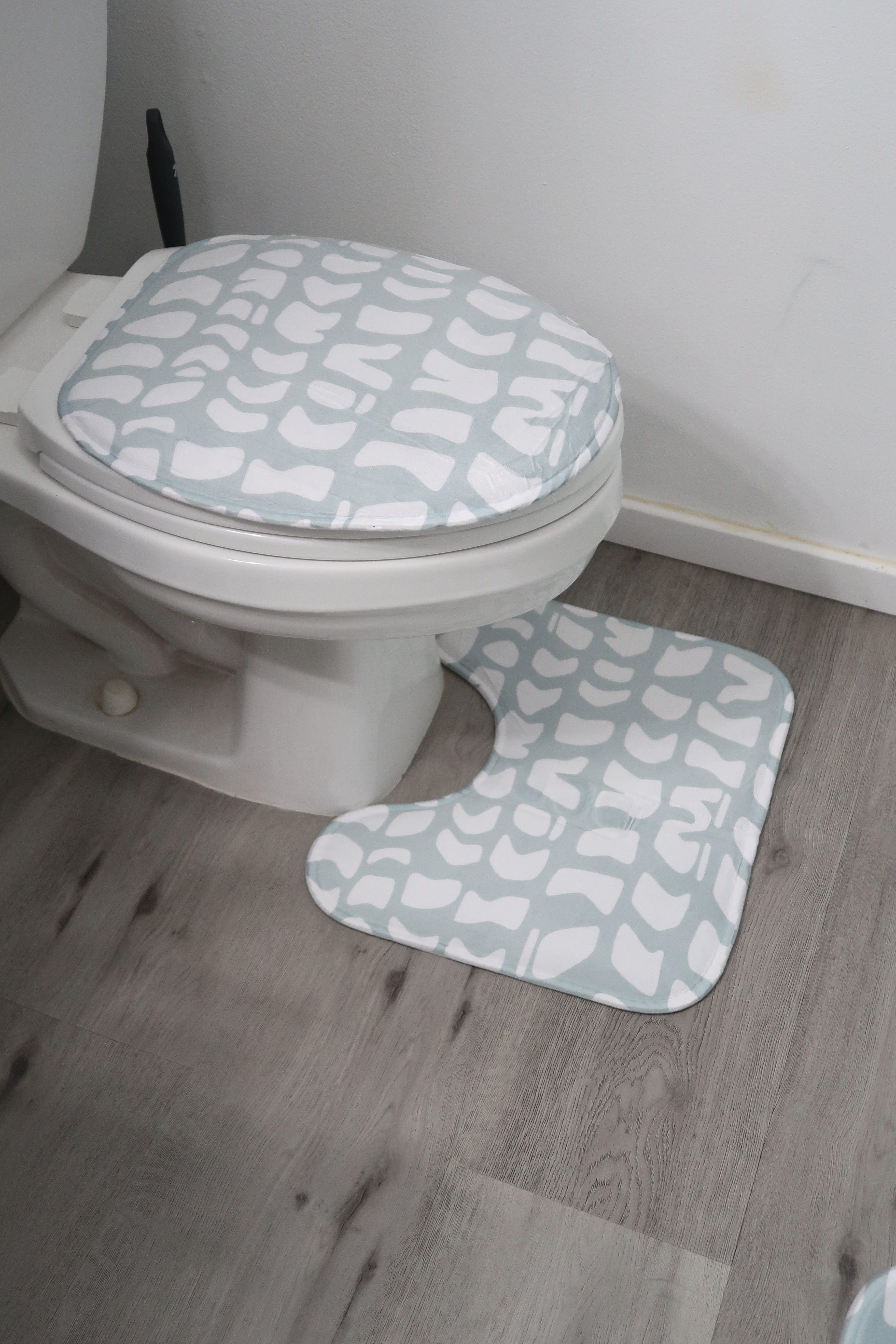 Hebrew Shell Bath Set